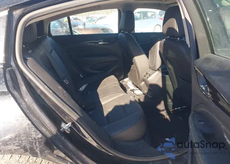 2018 Buick Regal Sportback Essence from USA, damaged, VIN W04GP6SX7J1048219